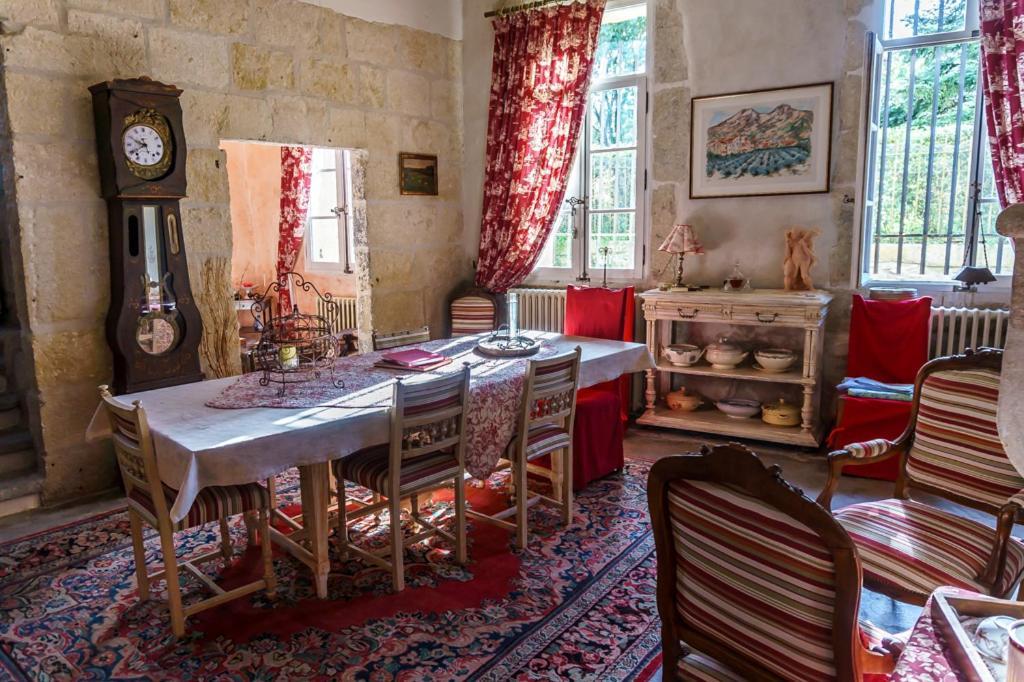 Mas Des Carnassoles Bed & Breakfast Bagian luar foto